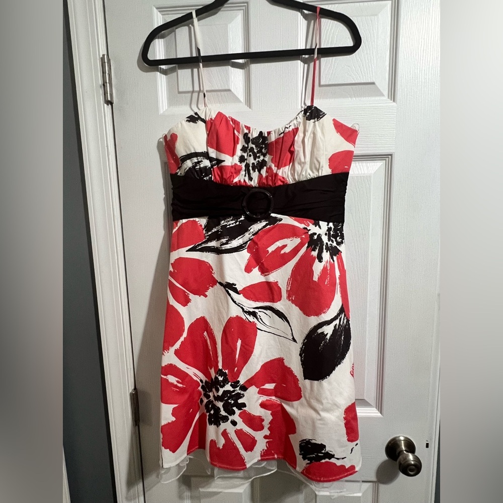 City Triangles Coral and White Dress